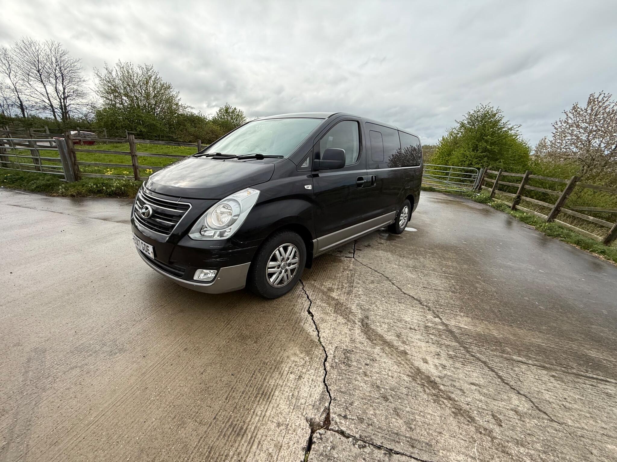 Hyundai i800 2.5 CRDi SE Auto Euro 6 5dr — photo 62 of 100